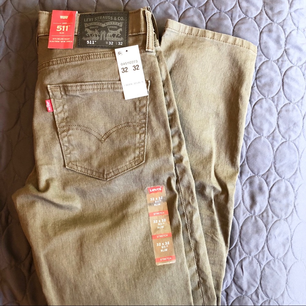 NWT Levi’s 511 slim New Khaki wash size 32x32